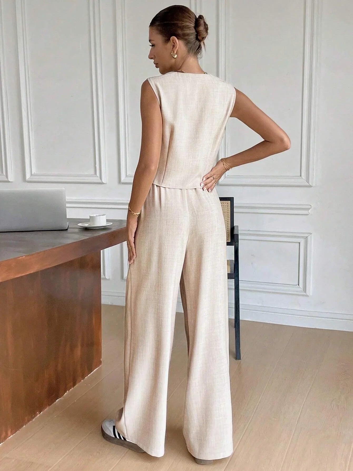 Beige Tailored Vest and Wide-Leg Pants Set – Women’s Two-Piece Suit