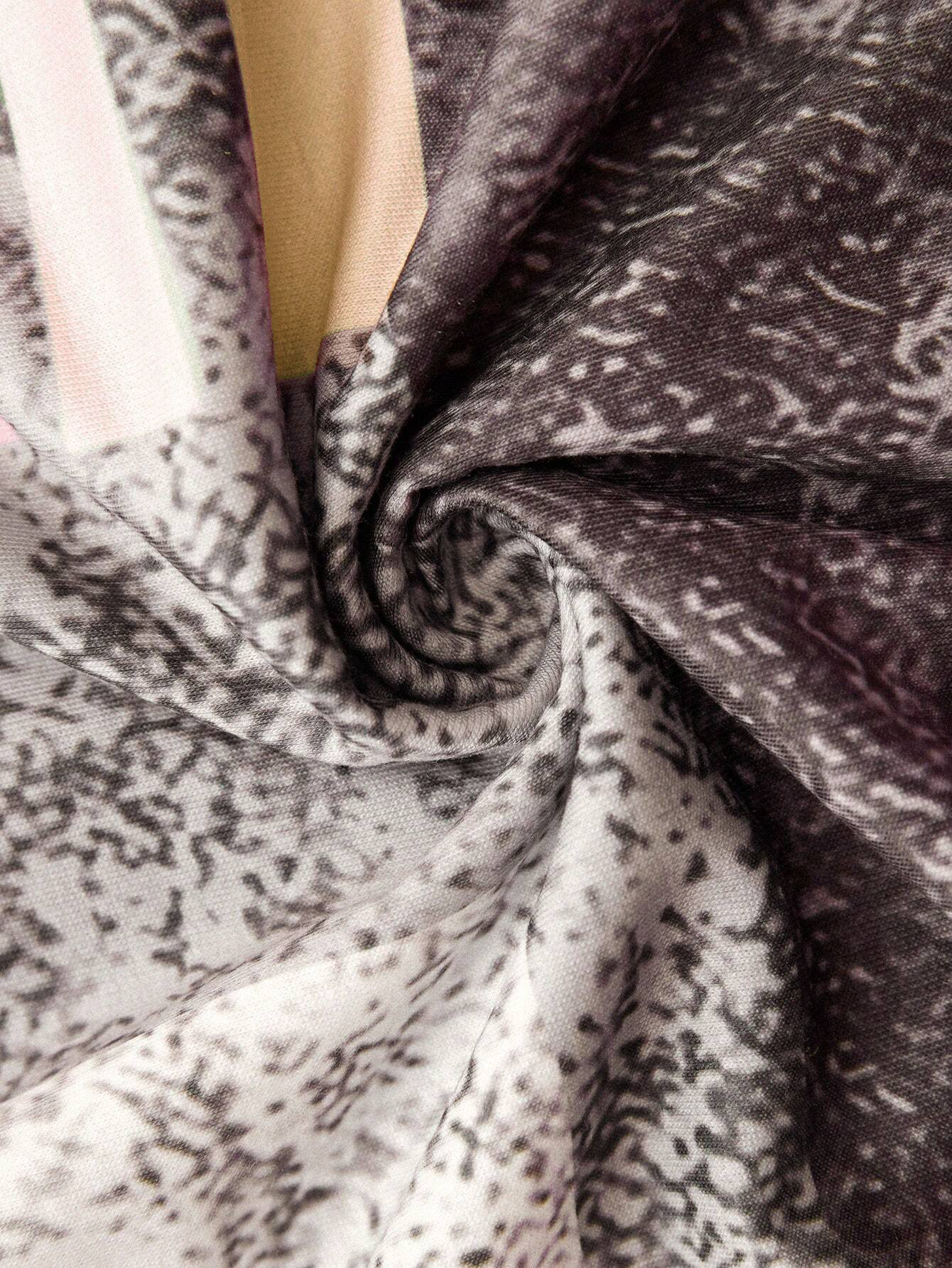 Abstract Print Zip Neck Top for Modern Everyday Style