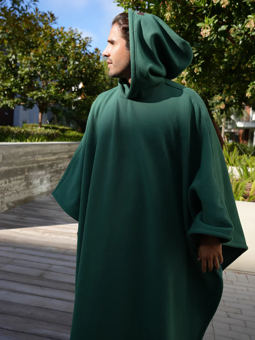 Oversized Hooded Fleece Cloak – Ultra-Warm Cozy Cape for Effortless Style