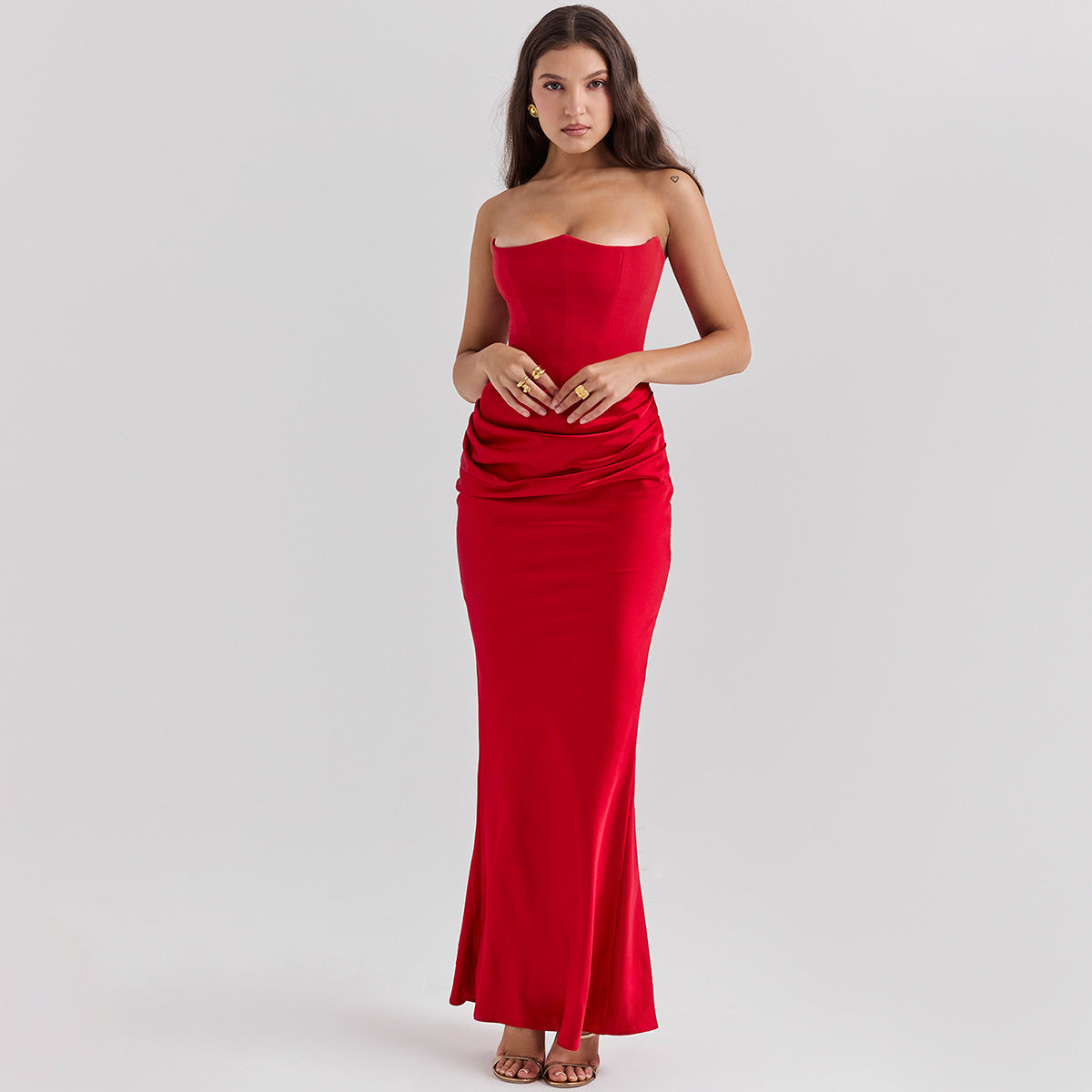 Strapless Ruched Bodycon Maxi Dress with Sleek Silhouette