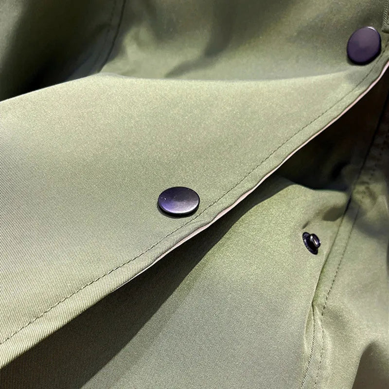 Layered Hooded Jacket with Contrast Trim for Modern Everyday Wear