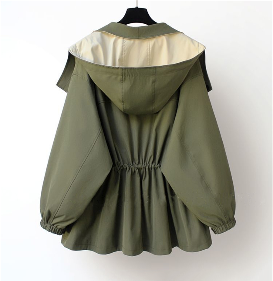 Layered Hooded Jacket with Contrast Trim for Modern Everyday Wear