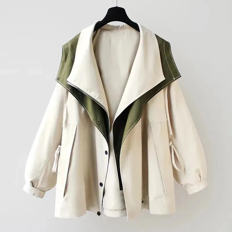 Layered Hooded Jacket with Contrast Trim for Modern Everyday Wear