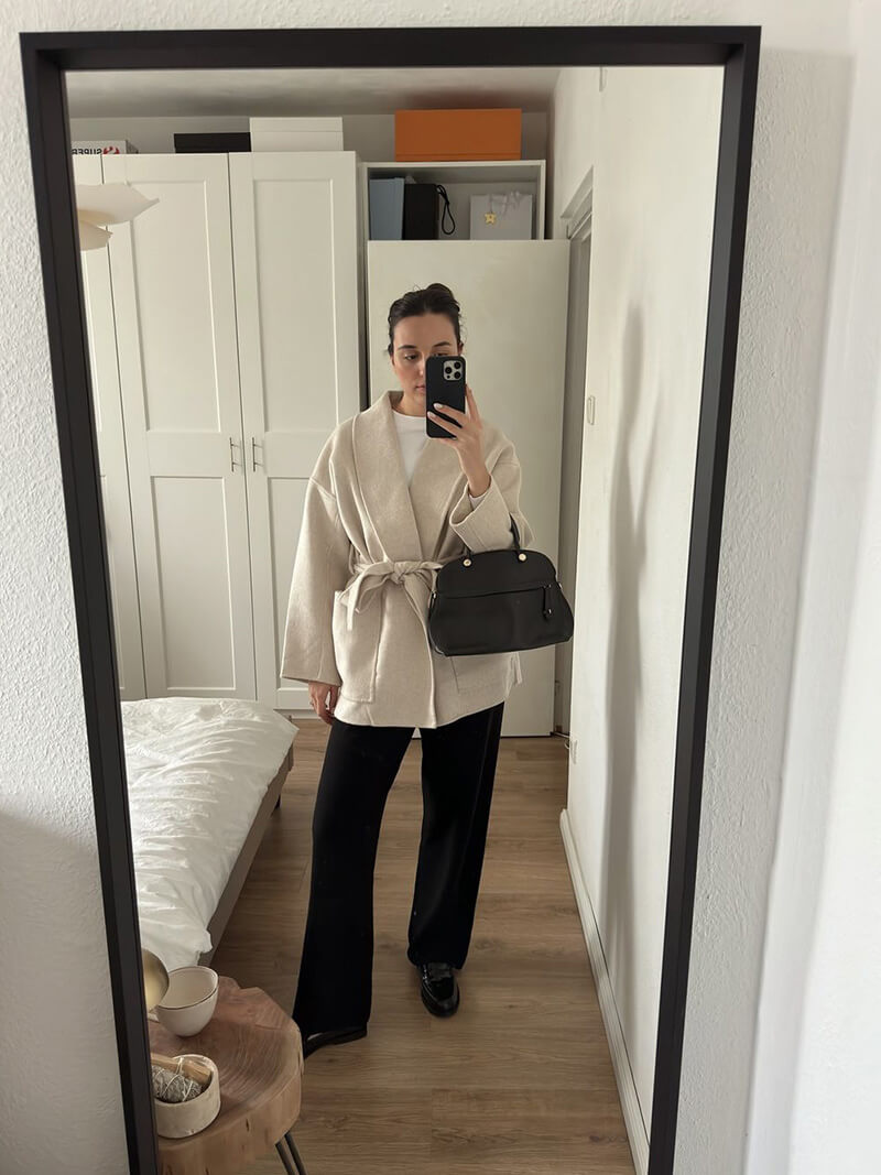 Elegant Belted Wrap Coat – Soft Minimalist Outerwear for Everyday Style