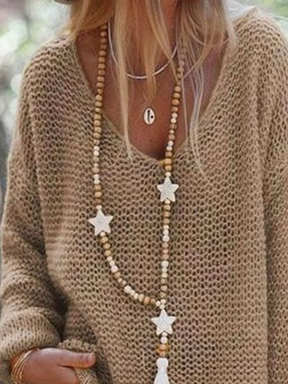Relaxed V-Neck Knit Sweater for Casual Comfort