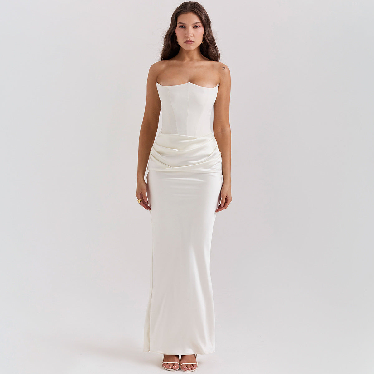 Strapless Ruched Bodycon Maxi Dress with Sleek Silhouette