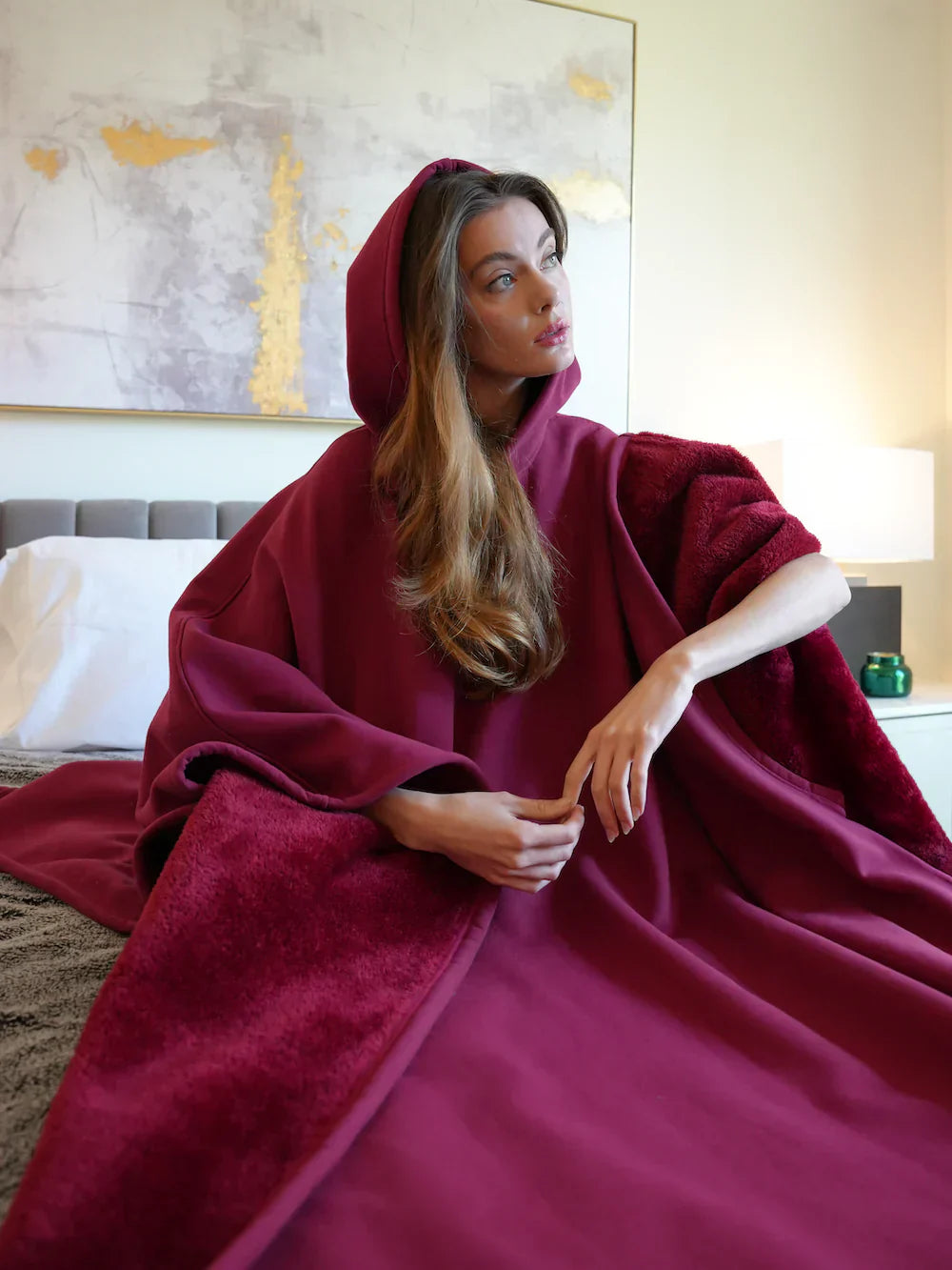 Oversized Hooded Fleece Cloak – Ultra-Warm Cozy Cape for Effortless Style