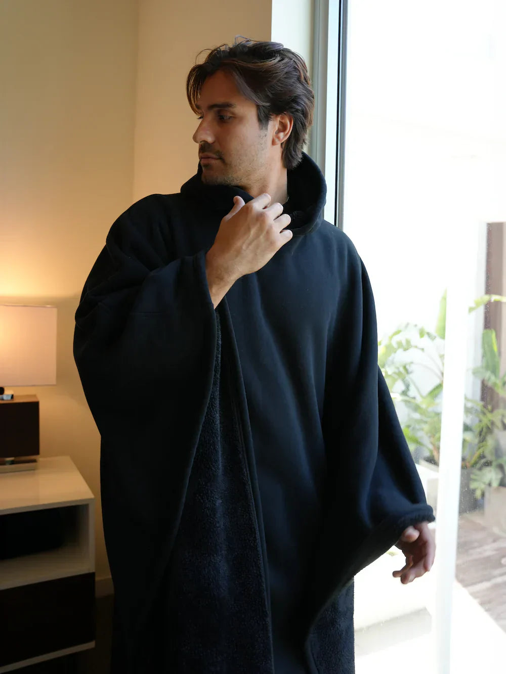 Oversized Hooded Fleece Cloak – Ultra-Warm Cozy Cape for Effortless Style