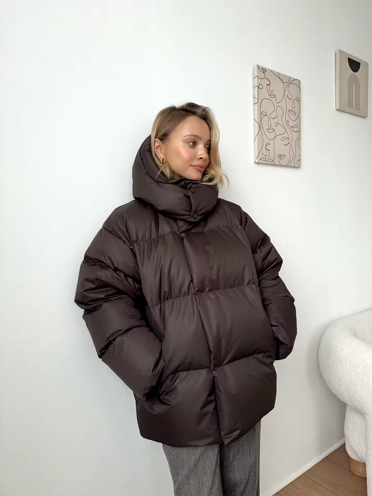 Women’s Short Hooded Puffer Jacket