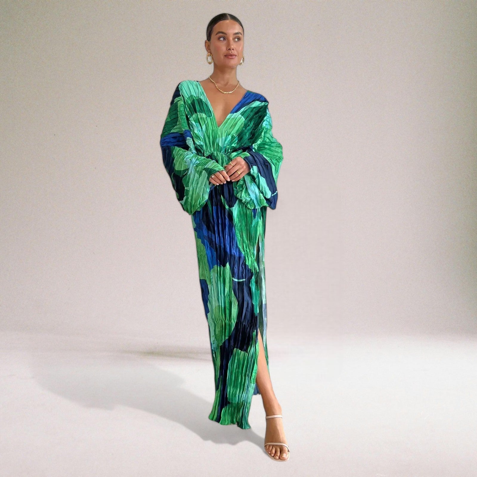 Elegant Abstract Print Kaftan Maxi Dress with Flowing Sleeves