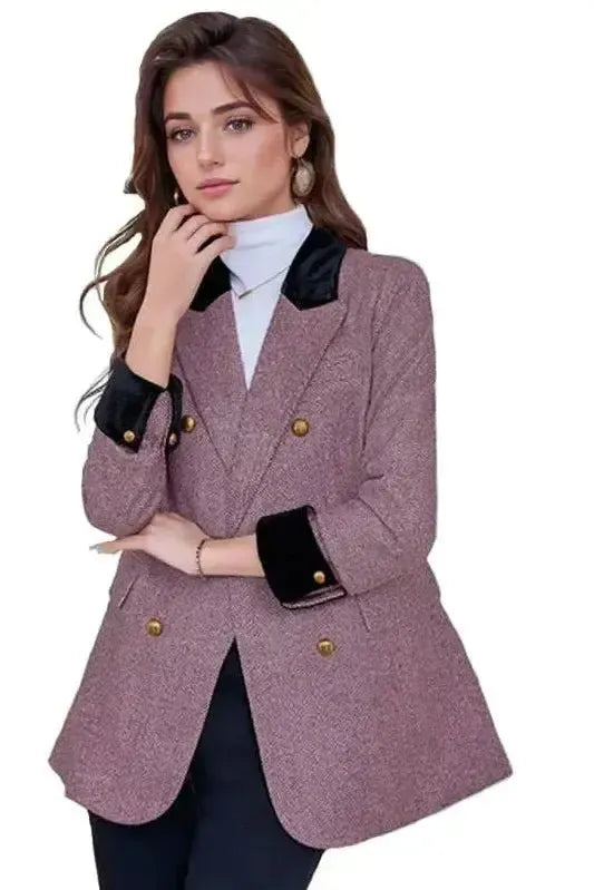 Tailored Plaid Blazer with Notched Lapel and Button Front