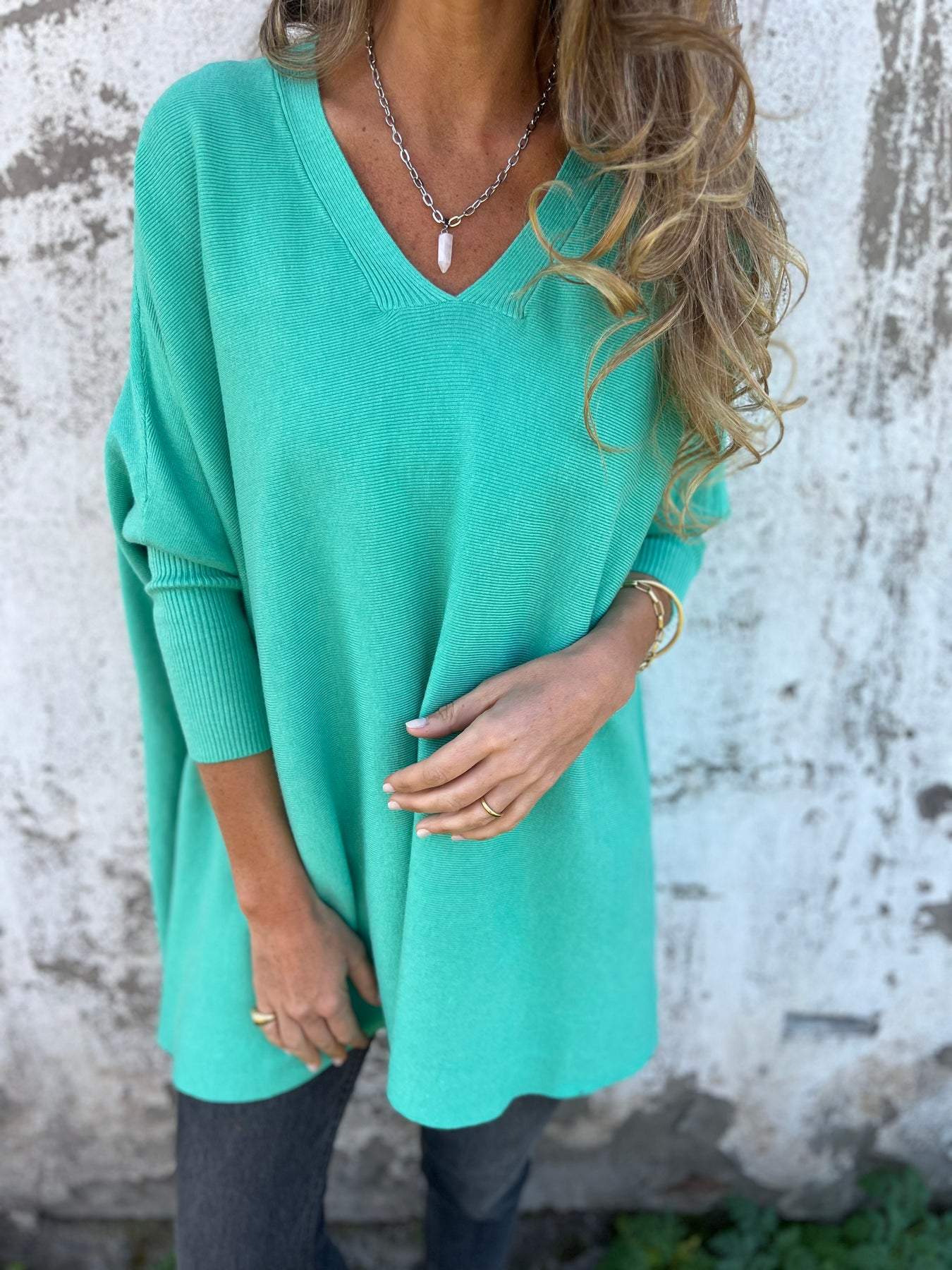 Relaxed V-Neck Long Sleeve Knit Top