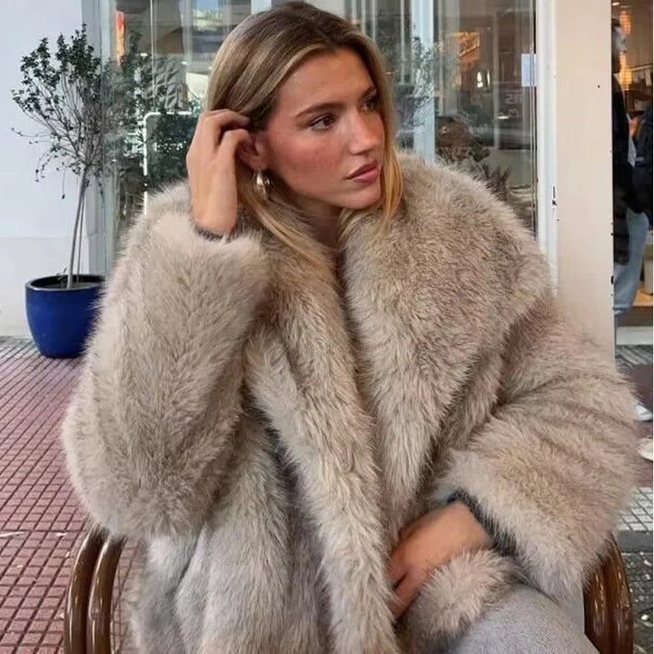 Women’s Luxury Faux Fur Short Jacket with Wide Collar